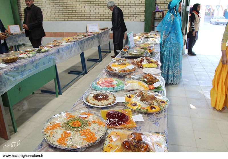 برگزاری جشنواره غذا و صنایع دستی در مدرسه دخترانه نرجس خاتون نظرآقا