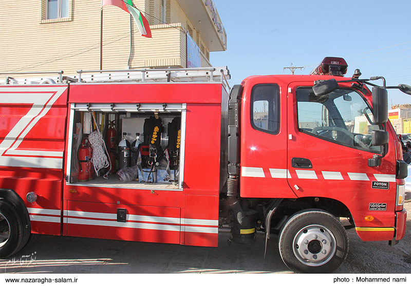 تحویل یک دستگاه خودروی آتش نشانی مکانیزه به دهیاری نظرآقا