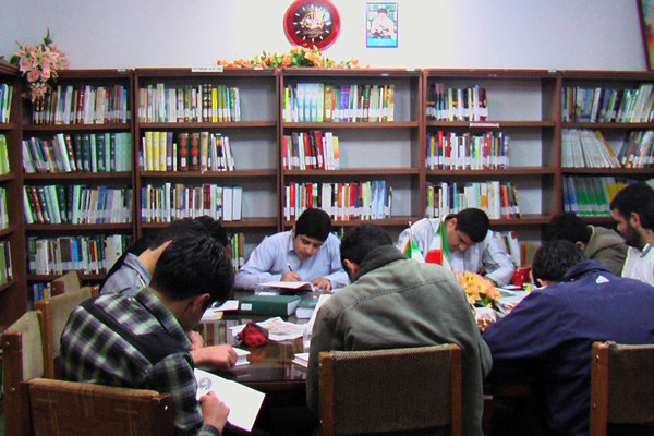 چرا مرکز دهستان زیراه مهد مذهب و ادب و فرهنگ دشتستان کتابخانه عمومی ندارد؟